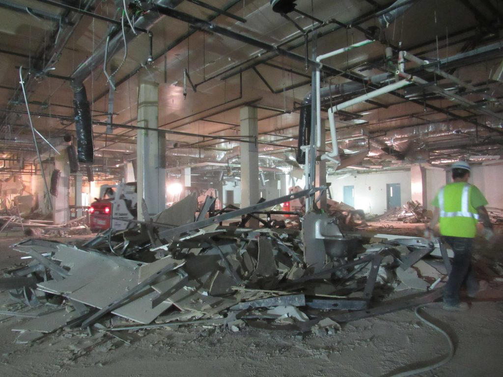 ¿Necesita una empresa de derribos y demoliciones interiores en Corbera de Llobregat con flexibilidad en los horarios de trabajo? 